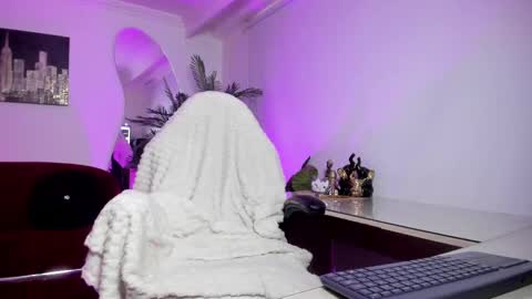 Snapshot of nebetcolin chatting on October 4, 9:08 pm Hellen online show from October 4, 9:08 pm