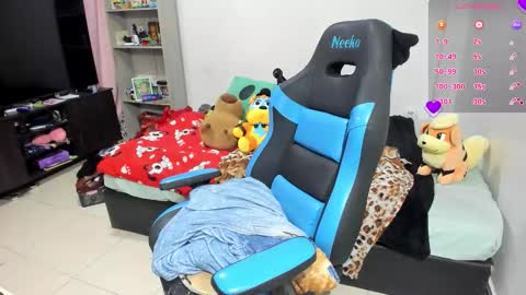 Geek Nicole    im Neeko UwU online show from November 2, 5:05 pm