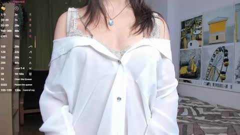 Snapshot of neldaestey chatting on October 20, 7:11 am Vicky and Beatrice online show from October 20, 7:11 am