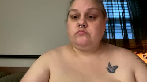 Nellie Atlas online show from March 3, 11:56 pm