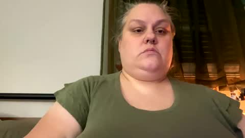 Nellie Atlas online show from December 9, 3:18 am