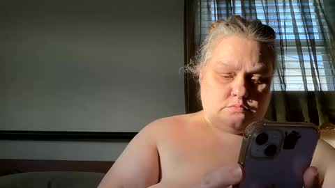 Nellie Atlas online show from February 7, 10:41 pm