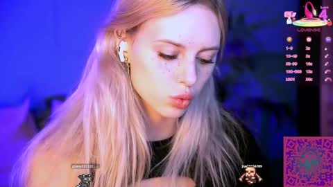 I am Nelly3 online show from September 20, 9:13 pm