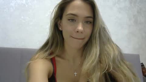 Snapshot of nelly_fortu chatting on October 30, 8:27 am nelly_fortu online show from October 30, 8:27 am