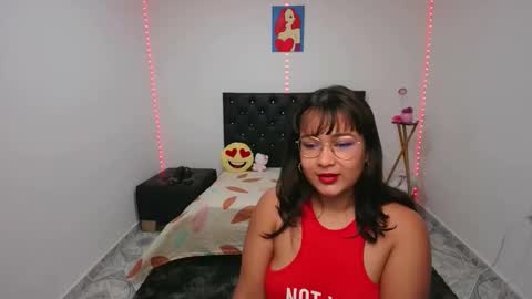 Snapshot of nena_x69 chatting on October 27, 11:50 am nena x69 online show from October 27, 11:50 am