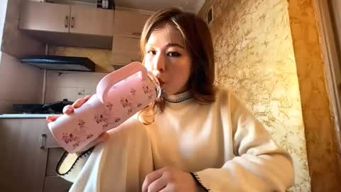 Ester online show from March 18, 12:21 pm