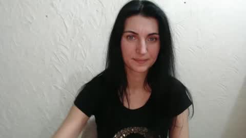 Snapshot of nensyfay_ chatting on December 3, 3:44 pm Nensy online show from December 3, 3:44 pm