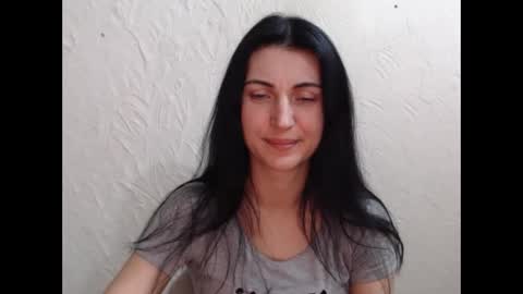 Snapshot of nensyfay_ chatting on February 17, 3:33 pm Nensy online show from February 17, 3:33 pm