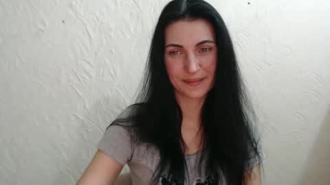 Snapshot of nensyfay_ chatting on January 11, 9:36 pm Nensy online show from January 11, 9:36 pm