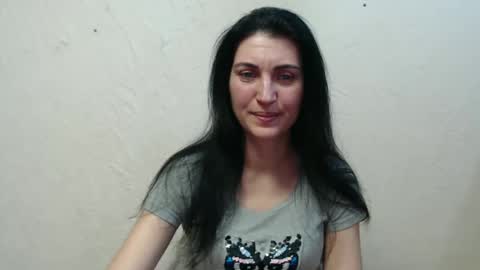 Snapshot of nensyfay_ chatting on February 24, 2:25 pm Nensy online show from February 24, 2:25 pm