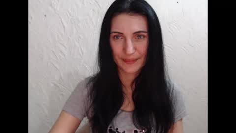 Snapshot of nensyfay_ chatting on January 17, 9:06 pm Nensy online show from January 17, 9:06 pm