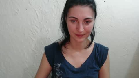 Snapshot of nensyfay_ chatting on December 14, 8:51 pm Nensy online show from December 14, 8:51 pm