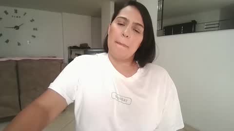 Snapshot of neny445 chatting on September 30, 6:46 pm kelly lopez online show from September 30, 6:46 pm