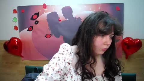 Snapshot of neonilalisova chatting on October 7, 11:14 am NeonilaLisova online show from October 7, 11:14 am