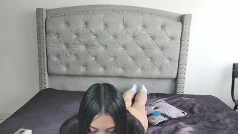 Snapshot of nesuko_kamado chatting on December 21, 2:47 pm nesuko_kamado online show from December 21, 2:47 pm