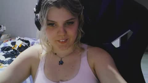 never_enoughh online show from July 28, 4:39 pm