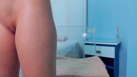 new dee online show from December 12, 6:42 pm