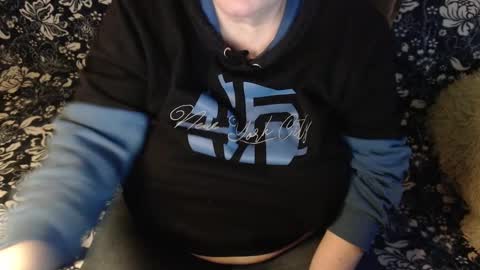 Lilly  online show from February 6, 3:09 pm