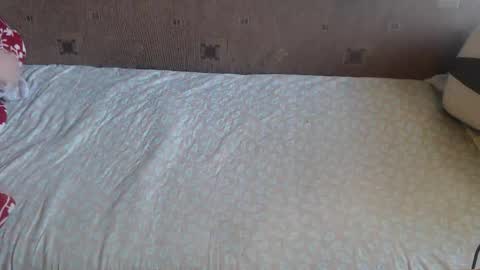 Snapshot of new_milf chatting on November 2, 8:29 am Lilly online show from November 2, 8:29 am