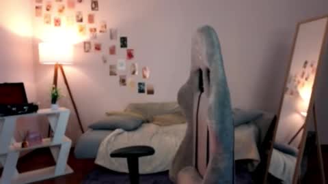 Lilly online show from March 1, 6:13 am