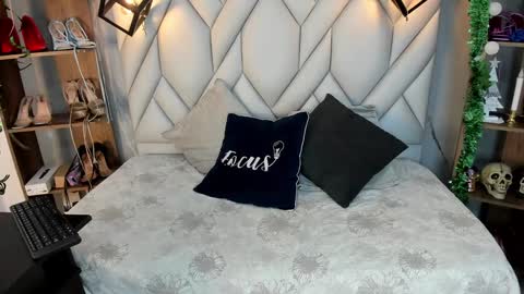 Milena online show from January 10, 1:31 pm