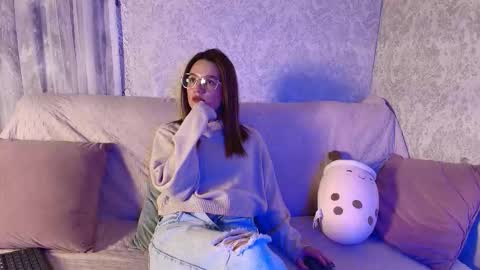 Nia online show from January 15, 5:19 pm