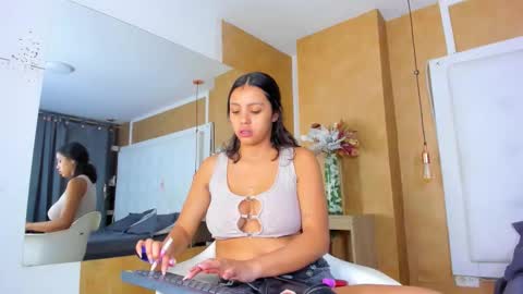    online show from November 24, 12:51 pm