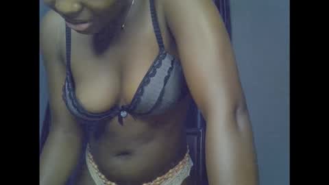 Niababy5 online show from February 26, 5:17 am