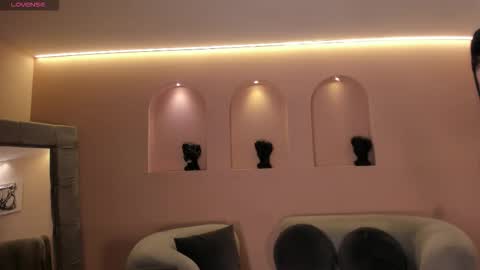 Call me Nia  online show from October 6, 7:40 pm