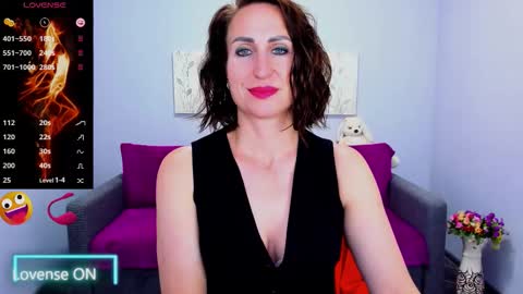 niasmithh online show from September 17, 12:25 pm