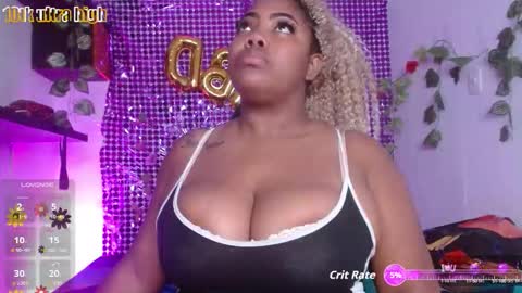 Snapshot of niawk_ chatting on September 29, 1:05 pm Niawk online show from September 29, 1:05 pm