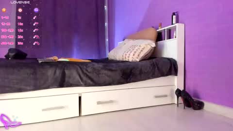 Nica online show from November 28, 3:59 pm