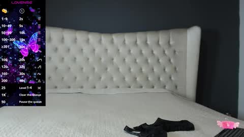 Nichole online show from September 23, 11:19 am