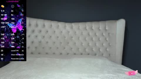 Nichole online show from September 17, 10:57 am