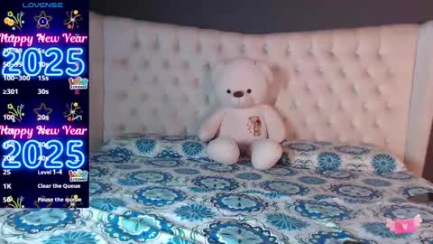 Nichole online show from January 3, 11:35 am