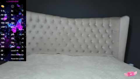 Nichole online show from September 22, 11:08 am