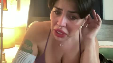 Nicki Marie online show from December 4, 3:43 pm