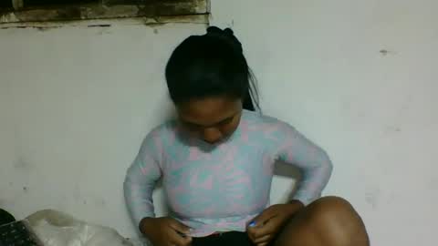nickiqqyuu online show from June 27, 12:56 am