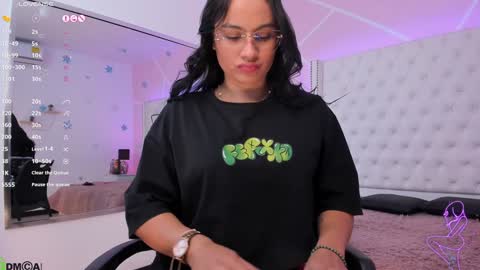 nickky online show from January 22, 1:42 pm