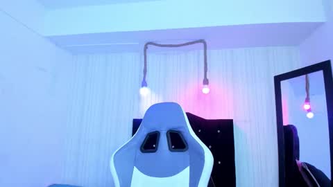 nicky_pop online show from October 27, 6:35 pm