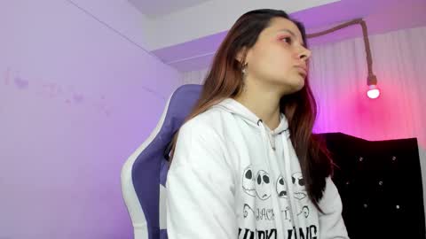 nicky_pop online show from October 13, 6:43 pm