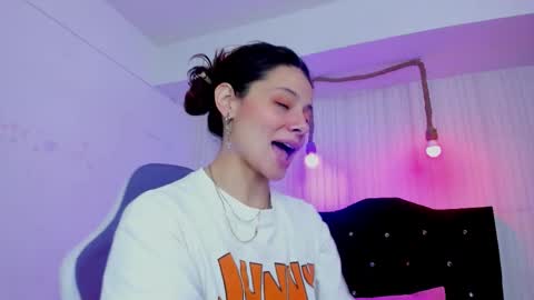 nicky_pop online show from October 15, 7:05 pm