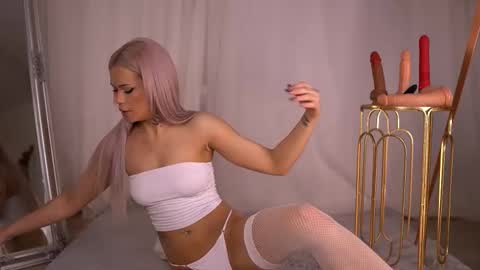 Snapshot of nickybennz chatting on September 14, 5:55 pm Nicky online show from September 14, 5:55 pm