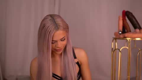 Snapshot of nickybennz chatting on September 16, 6:38 pm Nicky online show from September 16, 6:38 pm