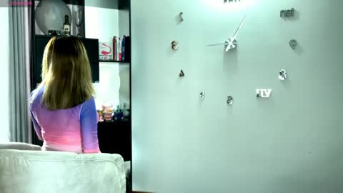 Nicky online show from December 16, 7:54 pm