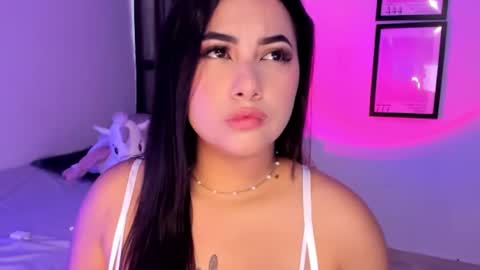 nicol online show from November 2, 10:35 pm