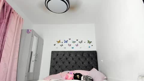 Snapshot of nicol3_0 chatting on October 19, 4:36 am Nicole online show from October 19, 4:36 am