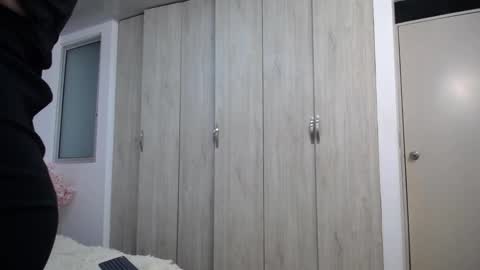 nicol_f00x online show from September 17, 11:14 pm