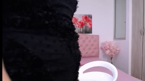 nicol_f00x online show from September 11, 12:22 am