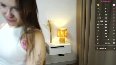 Snapshot of nicolagillispie chatting on October 21, 6:12 pm Lana online show from October 21, 6:12 pm